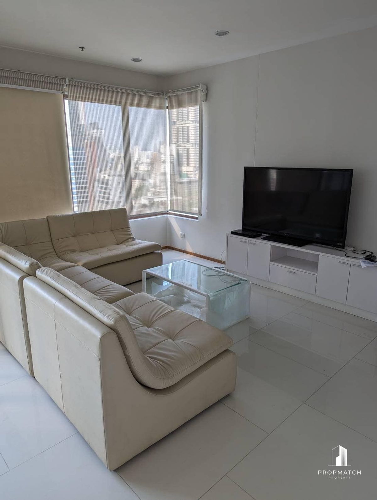✨Flash Deal ✨The Emporio Place Sukhumvit 24( 2Bed 3Bath 105SQM.) แต่งครบพร้อมอยู่ !! เพียง 70,000 บาทต่อเดือน Tel.0981315848 @propmatch