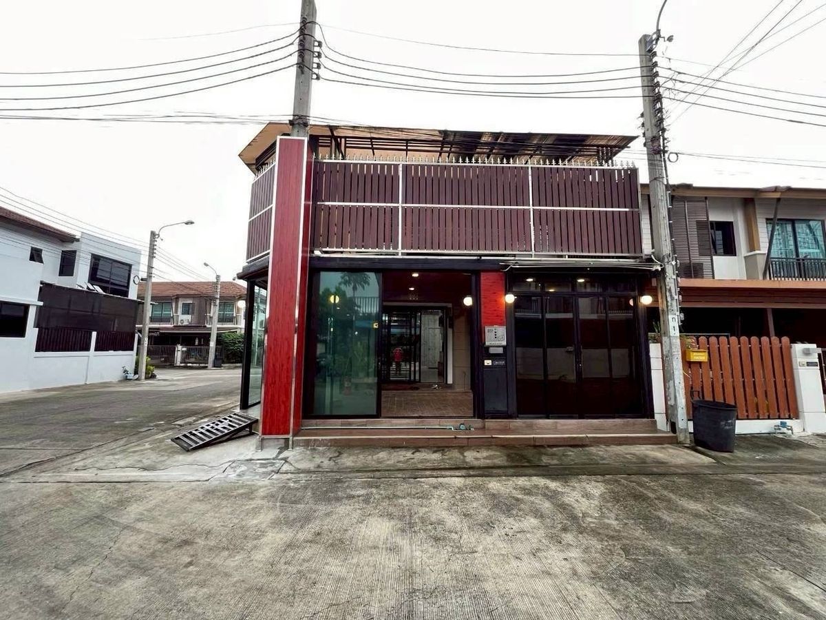 Townhome for rent at Pruksa Ville Pattanakarn 38-On Nut 🚇🚝🌈 Townhome for rent at Pruksa Ville Pattanakarn 38-On Nut 🚇🚝🌈