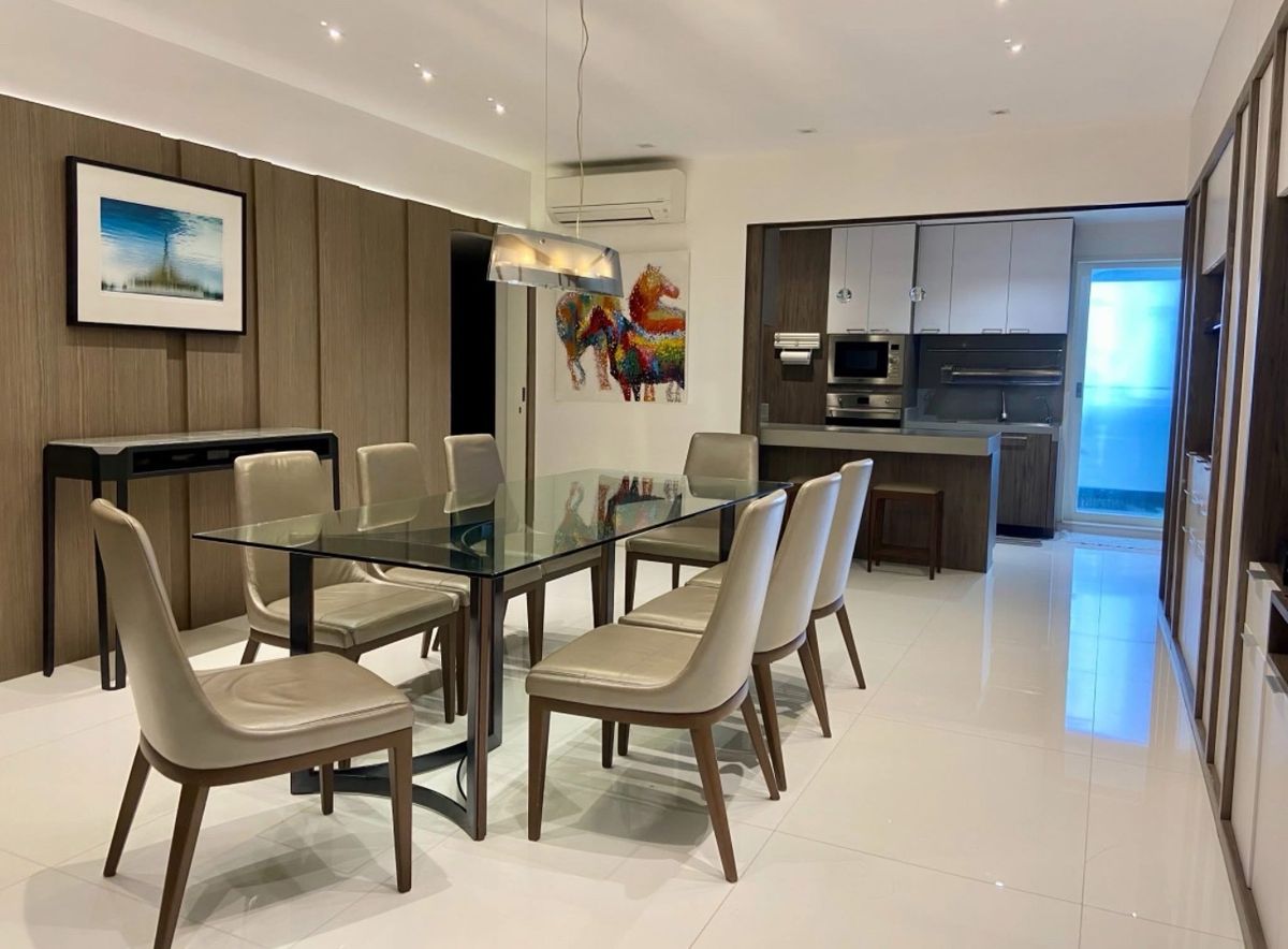 📌Rare Large Renovated Condo in Phrom Phong 190.91 sqm. | 3 Bedrooms + Maid | 500m to BTS & EmQuartier✨ 📌Rare Large Renovated Condo in Phrom Phong 190.91 sqm. | 3 Bedrooms + Maid | 500m to BTS & EmQuartier✨