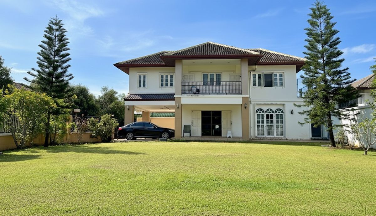 Rare Find in Wichit: Fully Furnished 2-Bedroom House on 1,000 sqm Land with Large Garden!