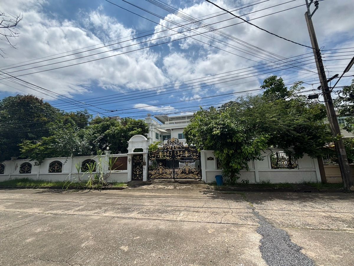 ❤️ Urgent sale, Ever Green Village, Ville Bangna-Trat, Bang Na, Bangkok Soi Bangna Trat 56, 29 sqm single house, 2 storey, located at Soi Ever Green Ville Village, Bang Na Kurakuang District The house has 6 bedrooms, 7 rooms. Interested in Line@900CQHK T ❤️ Urgent sale, Ever Green Village, Ville Bangna-Trat, Bang Na, Bangkok Soi Bangna Trat 56, 29 sqm single house, 2 storey, located at Soi Ever Green Ville Village, Bang Na Kurakuang District The house has 6 bedrooms, 7 rooms. Interested in Line@900CQHK T