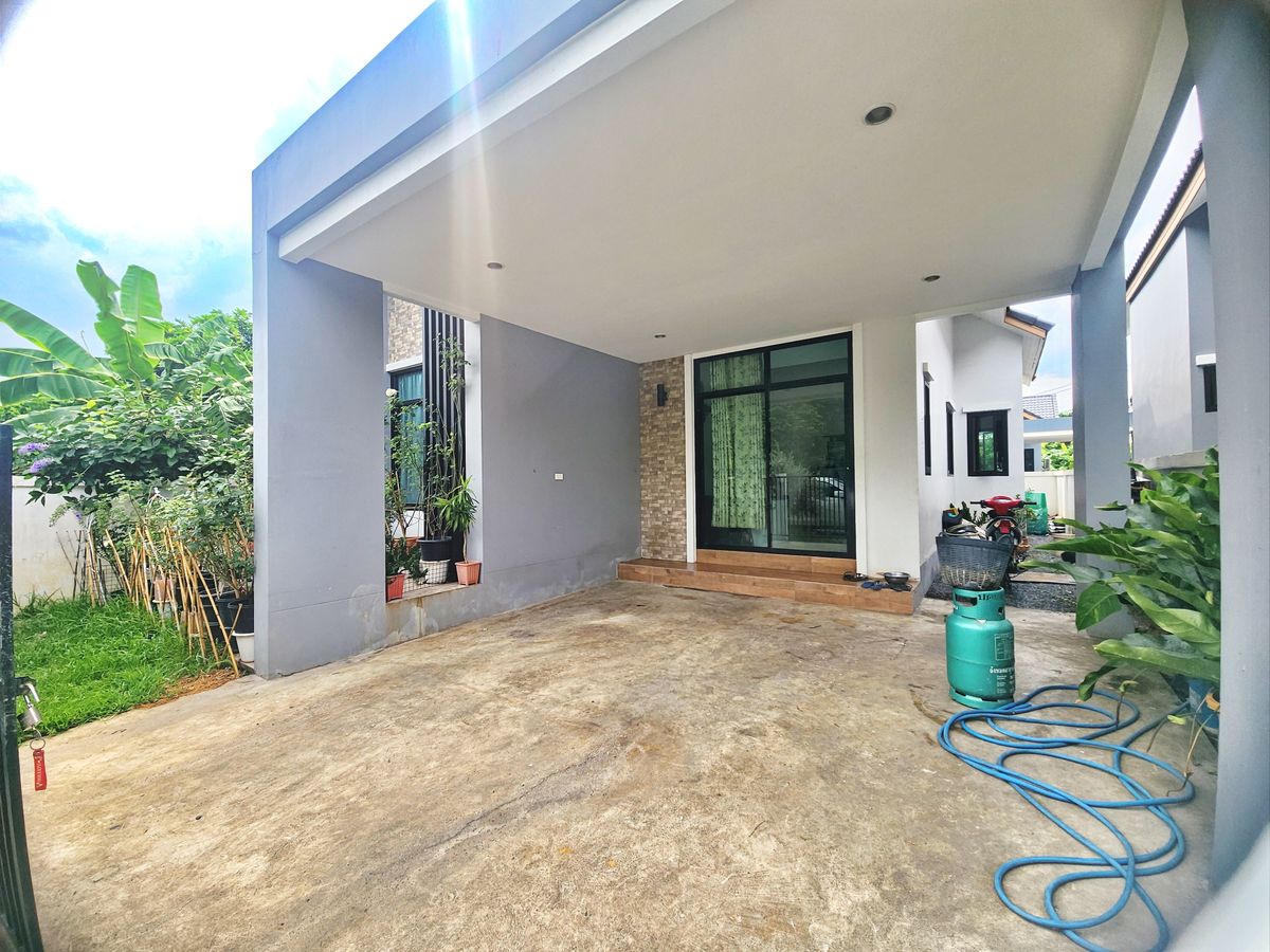 Nordic Style Single House for Sale, Nong Khae – Saraburi Land size 42.5 sq.wah, usable area 120 sq.m. Next to Nong Rong Subdistrict Administrative Office (SAO) and only 15 minutes (≈18 km) to Hemaraj Industrial Estate, Nong Khae. Modern design home – รูปที่ 4