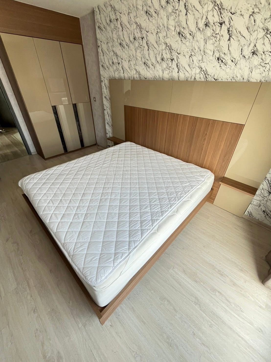 ★ Rhythm Rangnam ★ 63 sq m., 18th floor (2 bedroom), ★near BTS Victory Monument★near Center One and Century★ Many amenities★ Complete electrical appliances
