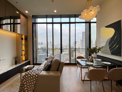 Noble Around Sukhumvit 33 : 2 ห้องนอน พร้อมอมยู่ ใจกลางสุขุมวิท