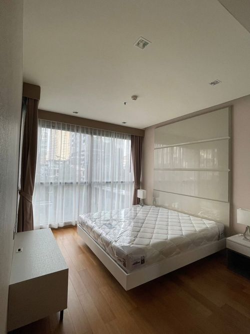 ST228 Luxury Condo for Rent in the Heart of Sathorn – The Address Sathorn (Soi Sathorn 12)