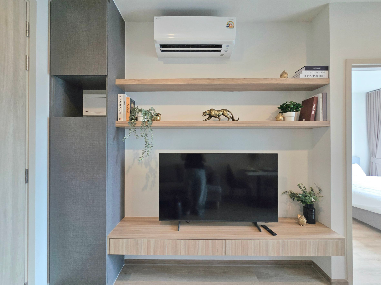 ** NEW ** 1.bed  30.2 sqm   @ Nue District R9，nice decor