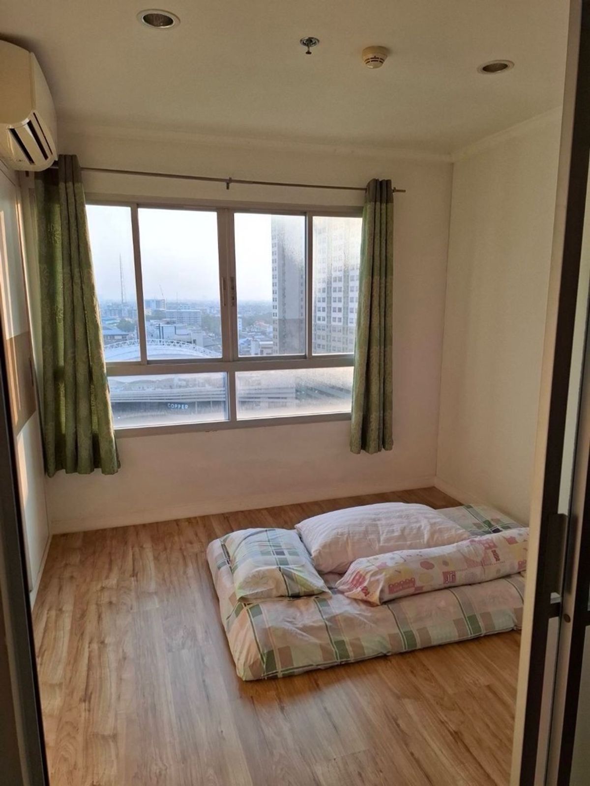 ขาย ลุมพินี พาร์ค ปิ่นเกล้า ตึก B ชั้น 15 ขนาด 28 ตร.ม. ราคา 1,800,000 บาท