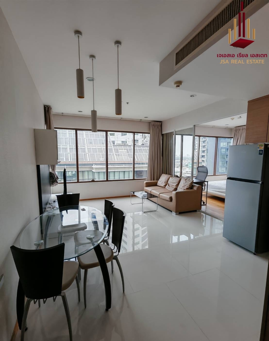 ✨ For Rent :  The Emporio Place  Condo ✨  💰 Only 25,000 thb/month