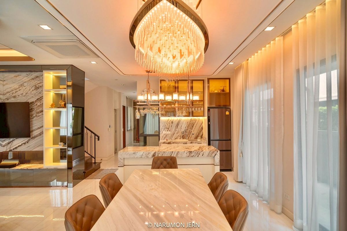 ✨ขายด่วน บิ้วอินทั้งหลัง งานดีไซน์หรูหรา สไตล์ luxury หินอ่อนนำเข้า ✨ขายด่วน บิ้วอินทั้งหลัง งานดีไซน์หรูหรา สไตล์ luxury หินอ่อนนำเข้า