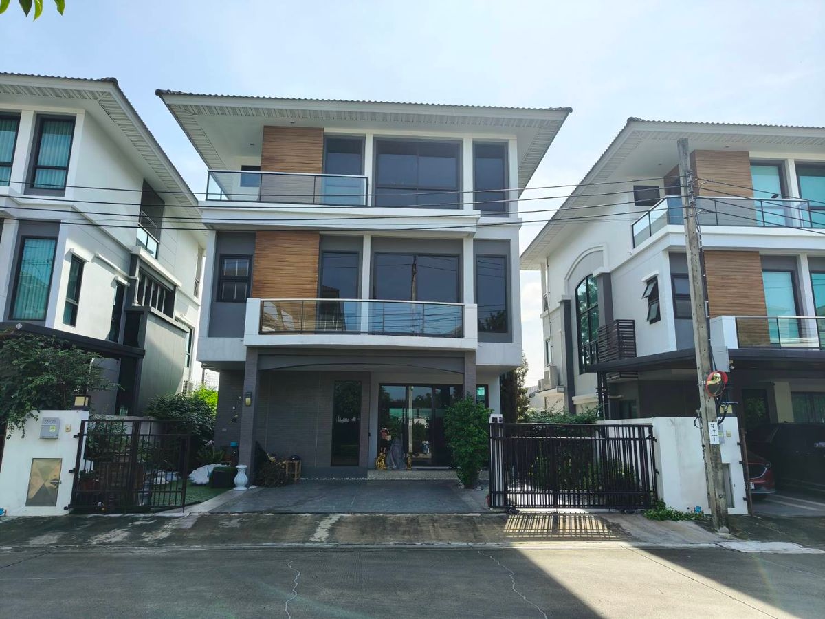 House for sale 57.6 sq.w. Supalai Essence, Ladprao Supalai Essence Ladprao