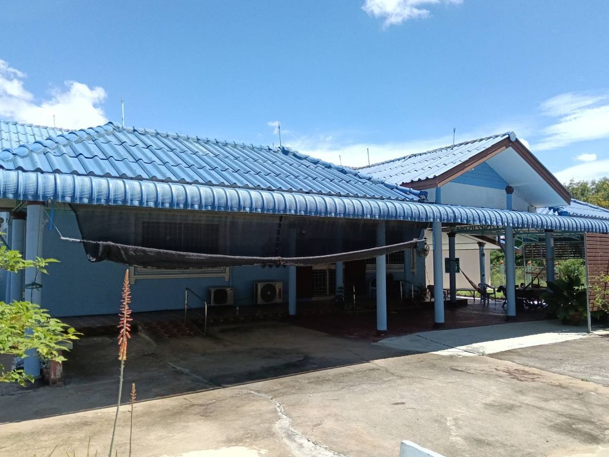 Single house, no one attached to the back of the house!!! There is a maids room separated from the house. Increase privacy. Single house for sale, area 264.7 sq m., good location near Lat Lum Kaeo Road, Pathum Thani - Bang Len Road. – รูปที่ 2