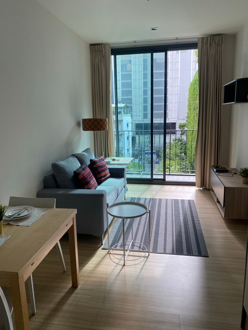 ขายคอนโด Edge Sukhumvit 23 ราคา 8,600,000 บาท [MKsr250903]