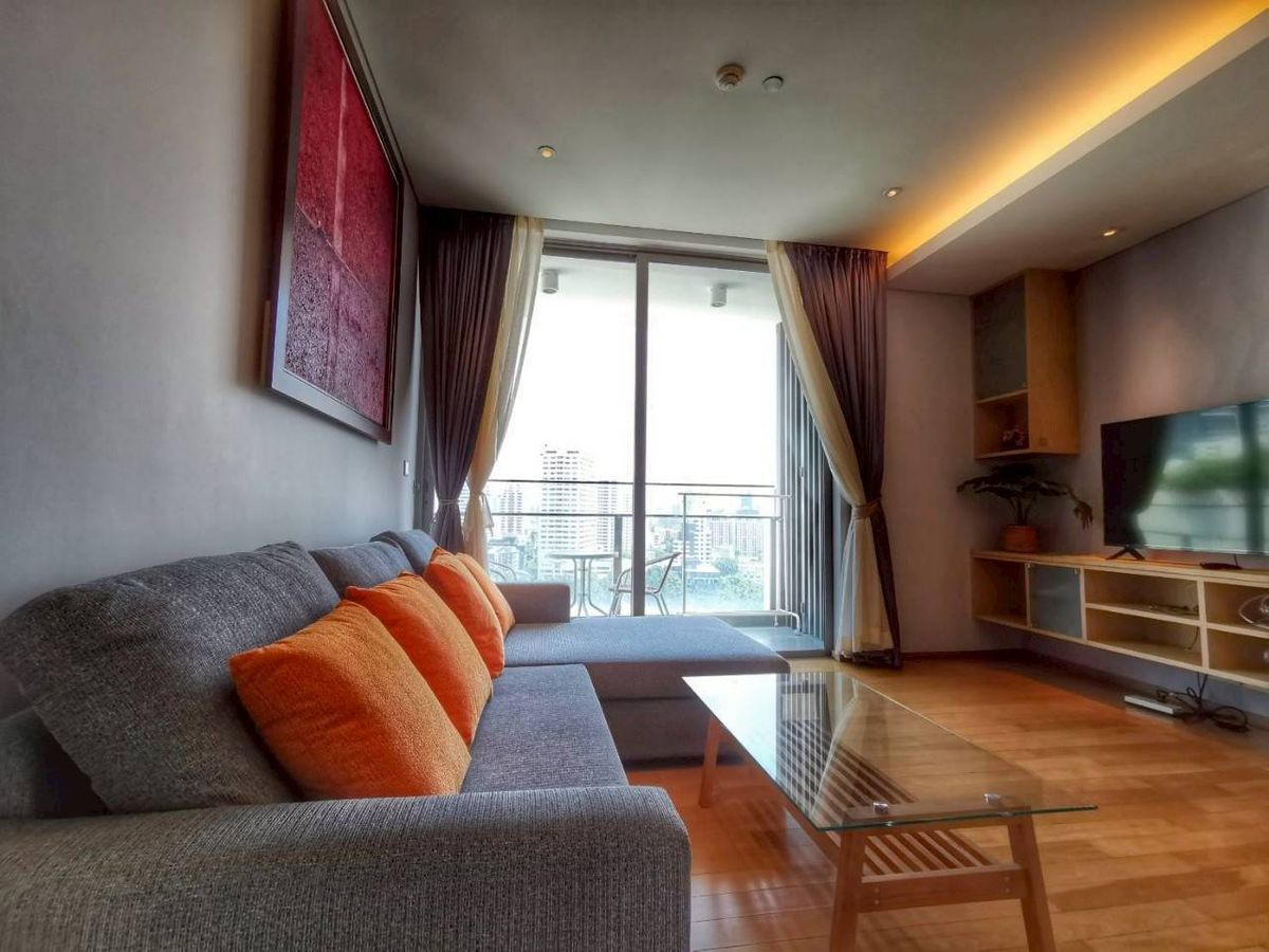 For sale with tenant, beautiful room, near BTS Thonglor (pets allowed)