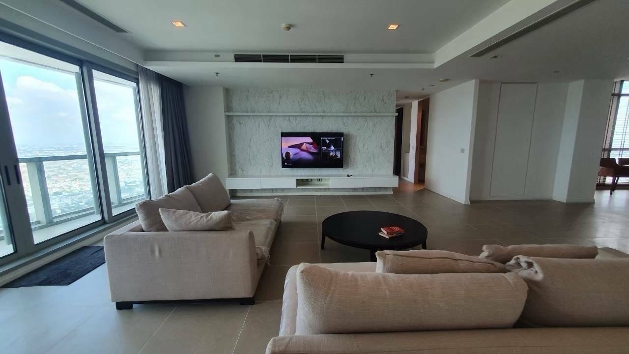 the river 3 bedroom 207sqm for sale only 42Mb please contact 0816878954