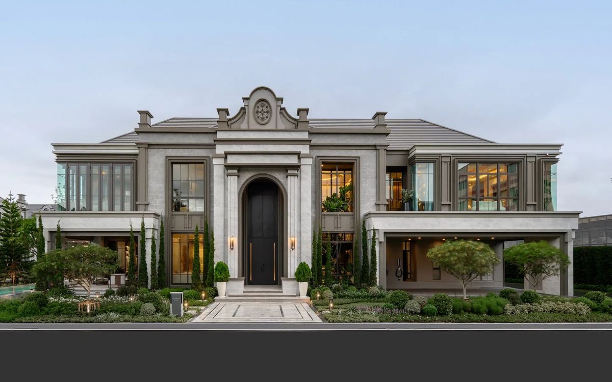 Luxury mansion attached to Borom Rd.: Grand Bangkok Boulevard Borommaratchachonnani 🔺 Price starting at 60 million baht Luxury mansion attached to Borom Rd.: Grand Bangkok Boulevard Borommaratchachonnani 🔺 Price starting at 60 million baht