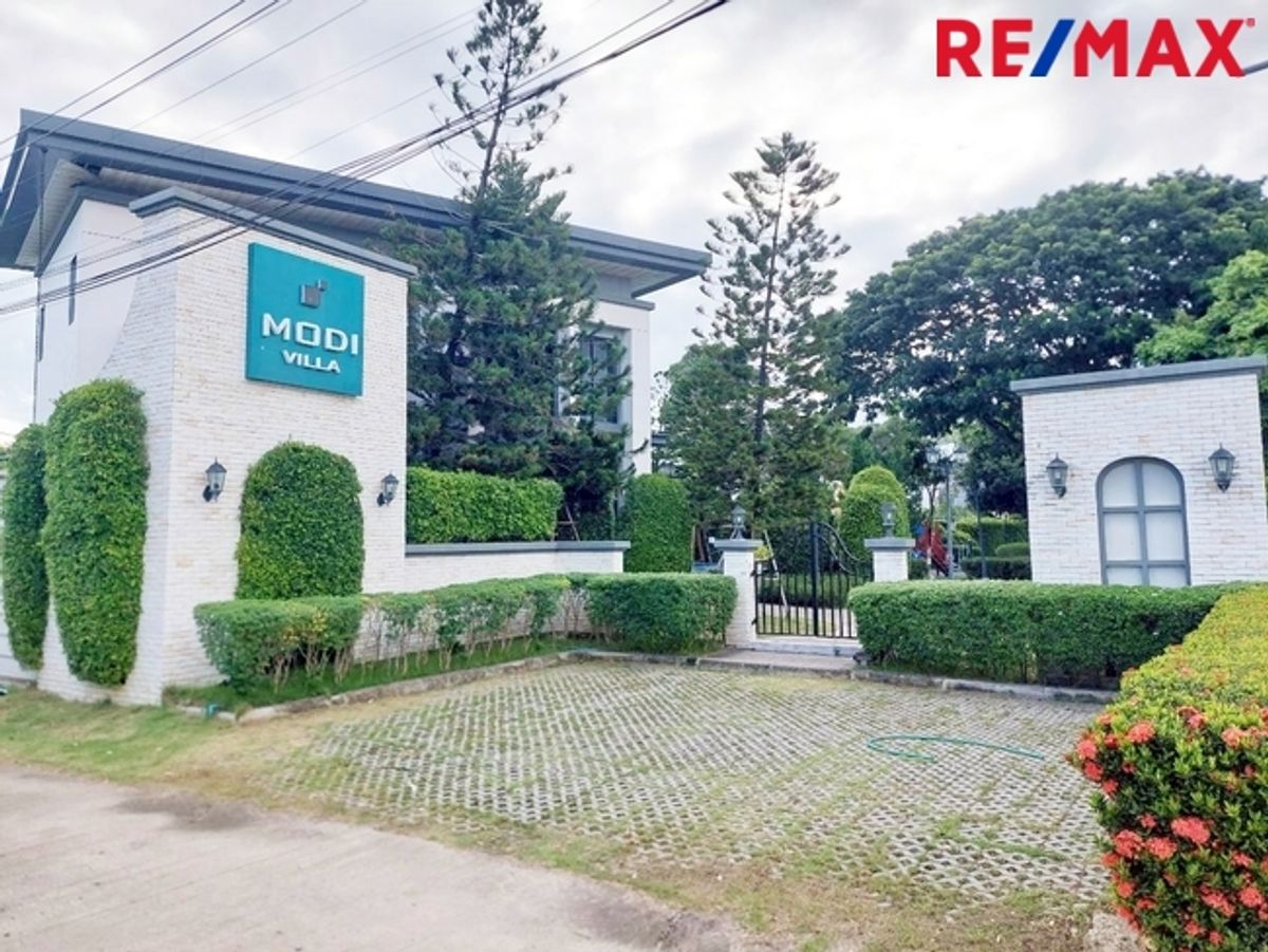 2-story twin house, new condition, Modi Villa Pinklao-Sai 5, Sam Phran, Nakhon Pathom 2-story twin house, new condition, Modi Villa Pinklao-Sai 5, Sam Phran, Nakhon Pathom