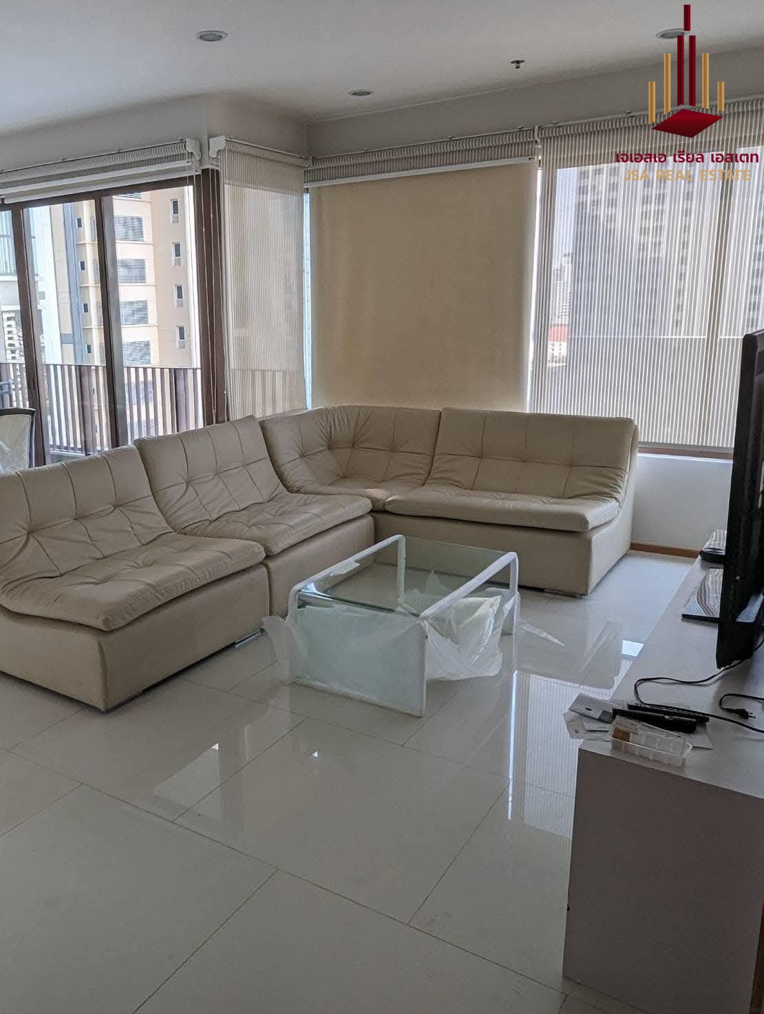 ✨ For Rent: The Emporio Place Condo ✨ 💰 ONLY 38,000 THB/Month ✨ For Rent: The Emporio Place Condo ✨ 💰 ONLY 38,000 THB/Month