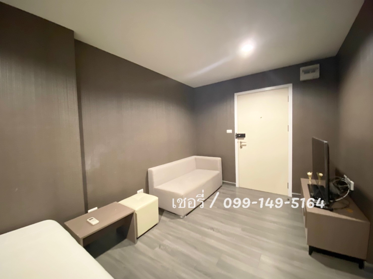 เช่าคอนโด The Trust Condo @ BTS Erawan ห้องสตู ระเบียงทิศเหนือ ห้องไม่ร้อน ลมดี ติดBTSเอราวัณ / โทร 099-149-5164 – รูปที่ 2