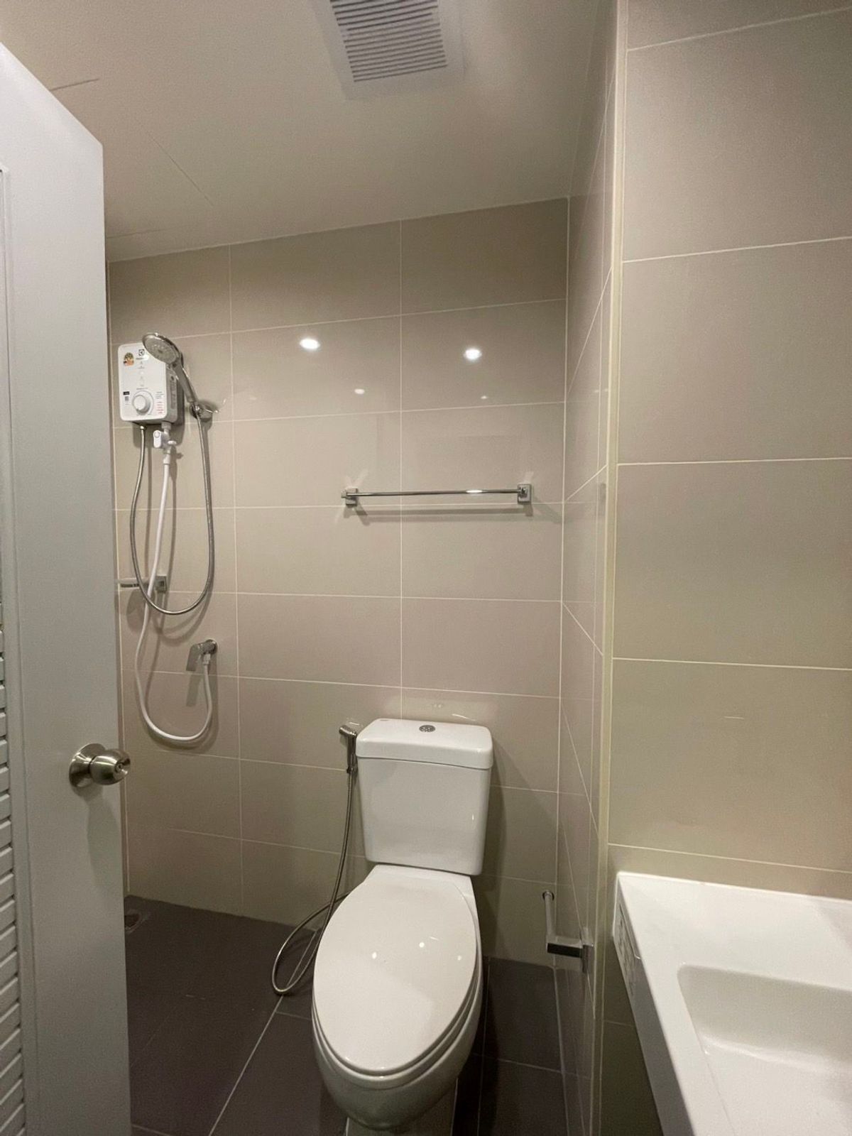 🏢 For rent Aspace Mega 2 on 8th Floor – Fully Furnished, Steps from BTS! 🏢 – รูปที่ 3