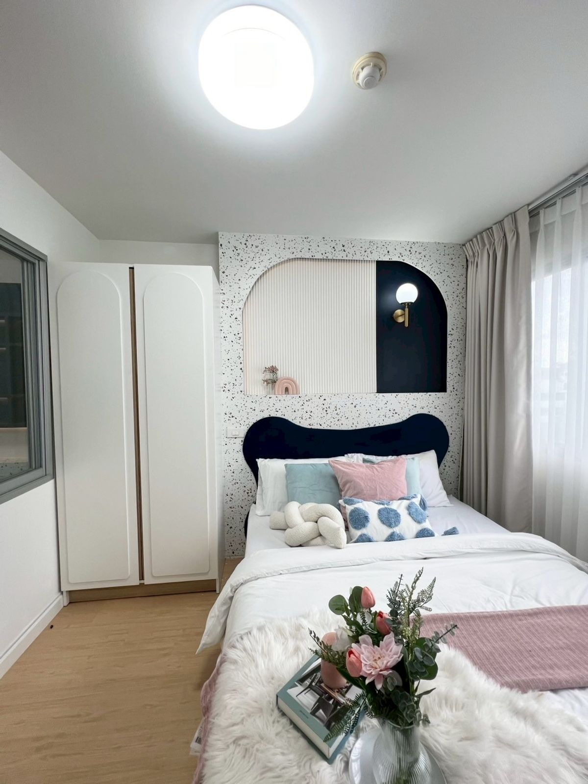 ห้องวิวสระว่ายน้ำ ตึกนิติ รีโนเวทใหม่ minimal มาก ลุมพินีบดินเดชารามคำเเหง ห้องวิวสระว่ายน้ำ ตึกนิติ รีโนเวทใหม่ minimal มาก ลุมพินีบดินเดชารามคำเเหง