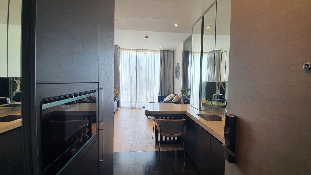 คอนโด 28Chidlom  1 Bedroom High floor Nice view Ready to move in – รูปที่ 2