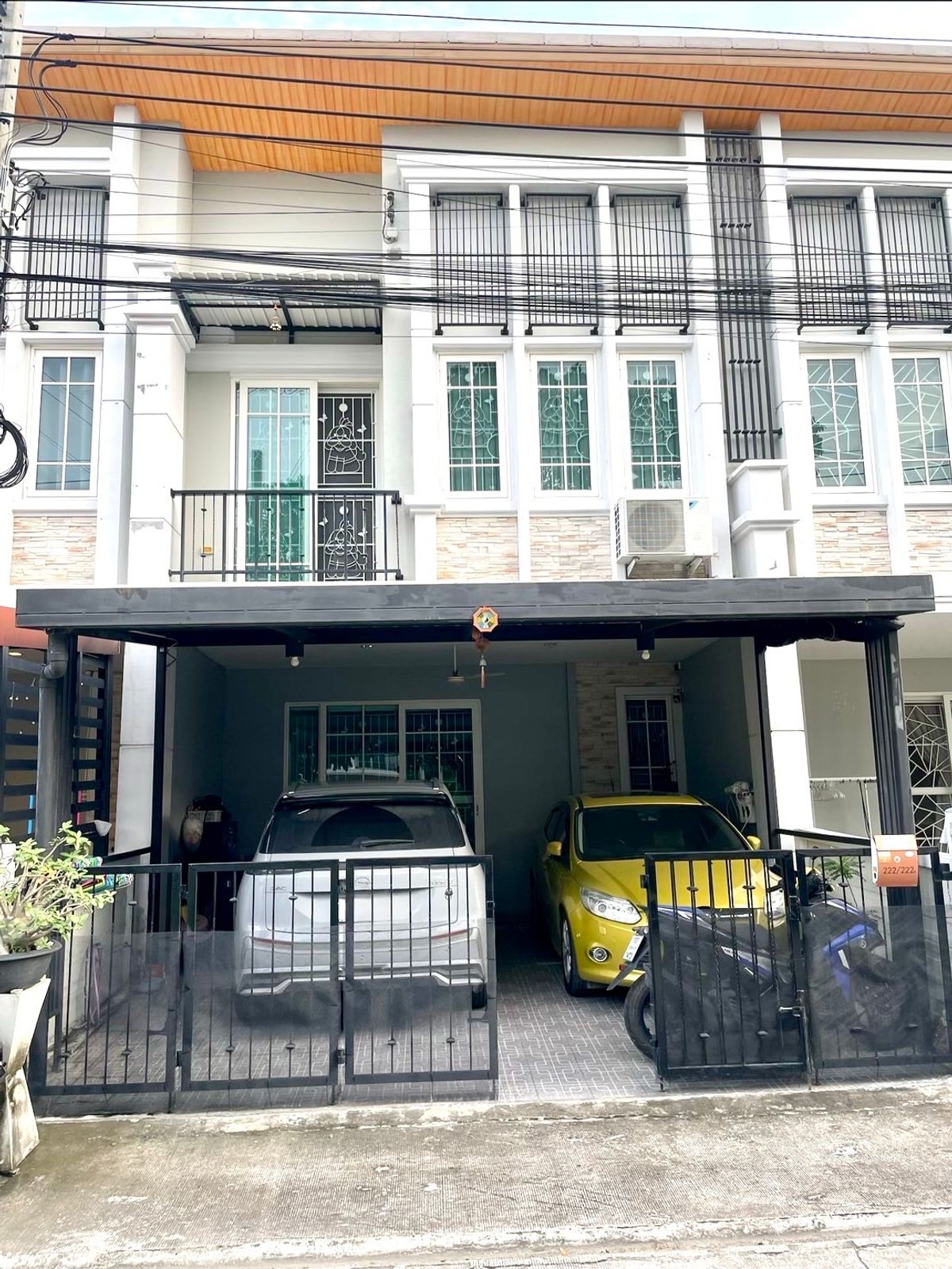 2 -story townhome for sale, 4 bedrooms, 3 water, 2 parking spaces near Mega Bangna Easy to go to Suvarnabhumi Airport Convenient to enter the city 2 -story townhome for sale, 4 bedrooms, 3 water, 2 parking spaces near Mega Bangna Easy to go to Suvarnabhumi Airport Convenient to enter the city