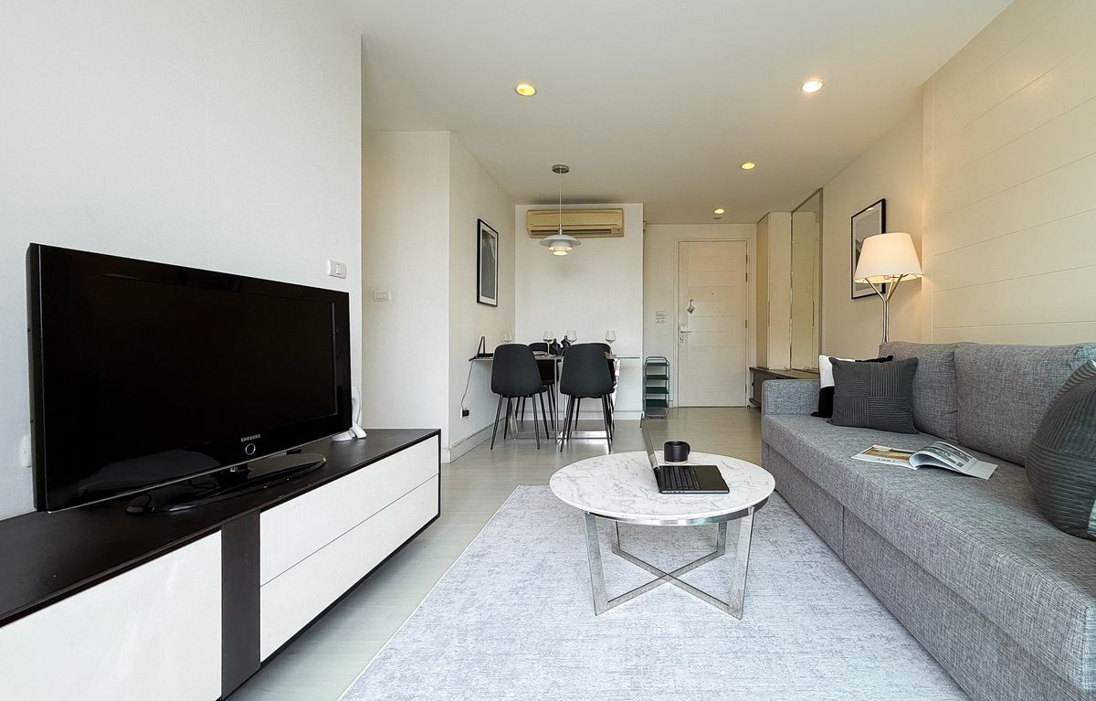 🏙️ The Bangkok Sathorn-Taksin | Short -term Rental | Complete service 🛏️ | Size 58 sq.m. 🏙️ The Bangkok Sathorn-Taksin | Short -term Rental | Complete service 🛏️ | Size 58 sq.m.