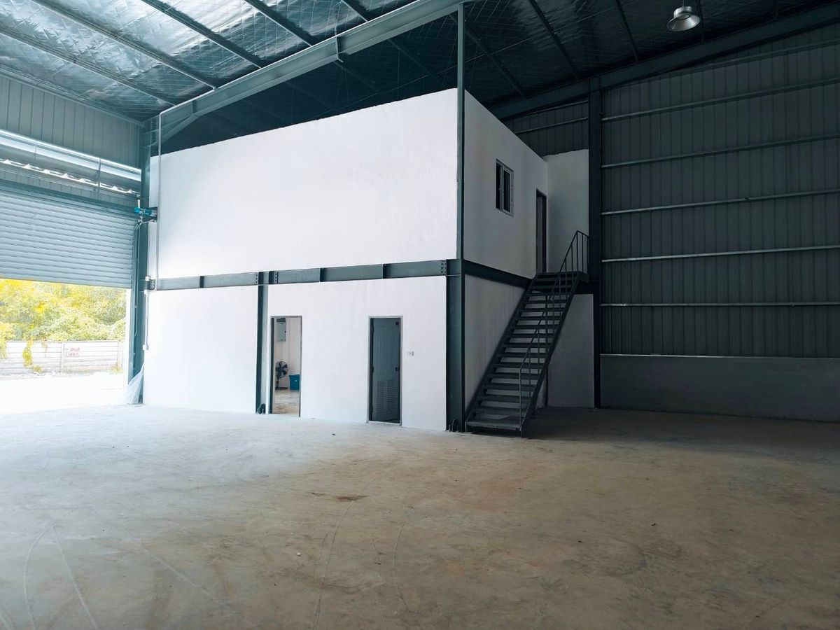 Re -opened !! Rent a warehouse with 2 -storey office, good location, convenient to travel near the Thai market, Khlong Luang District Pathum Thani Province – รูปที่ 4
