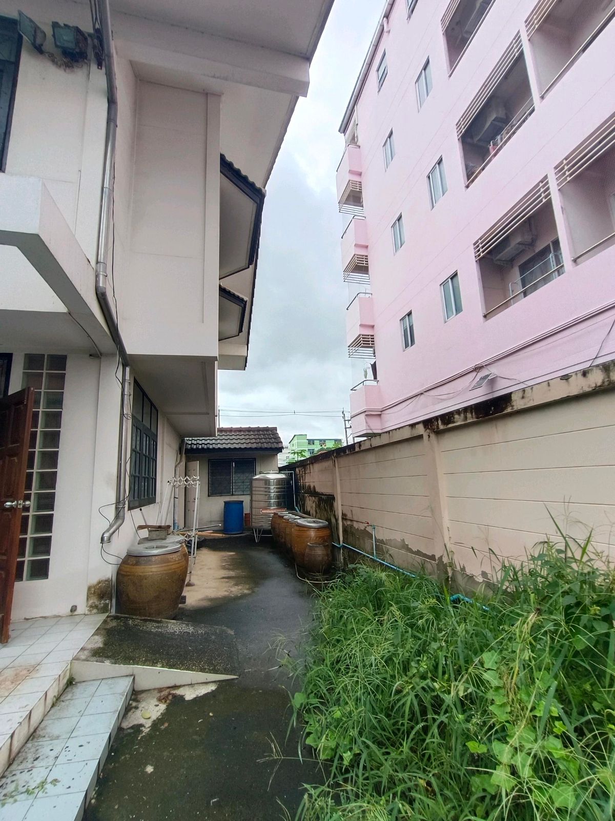 Land for sale with beautiful buildings, Ngamwongwan 25 Nonthaburi, near The Mall Ngamwongwan – รูปที่ 4