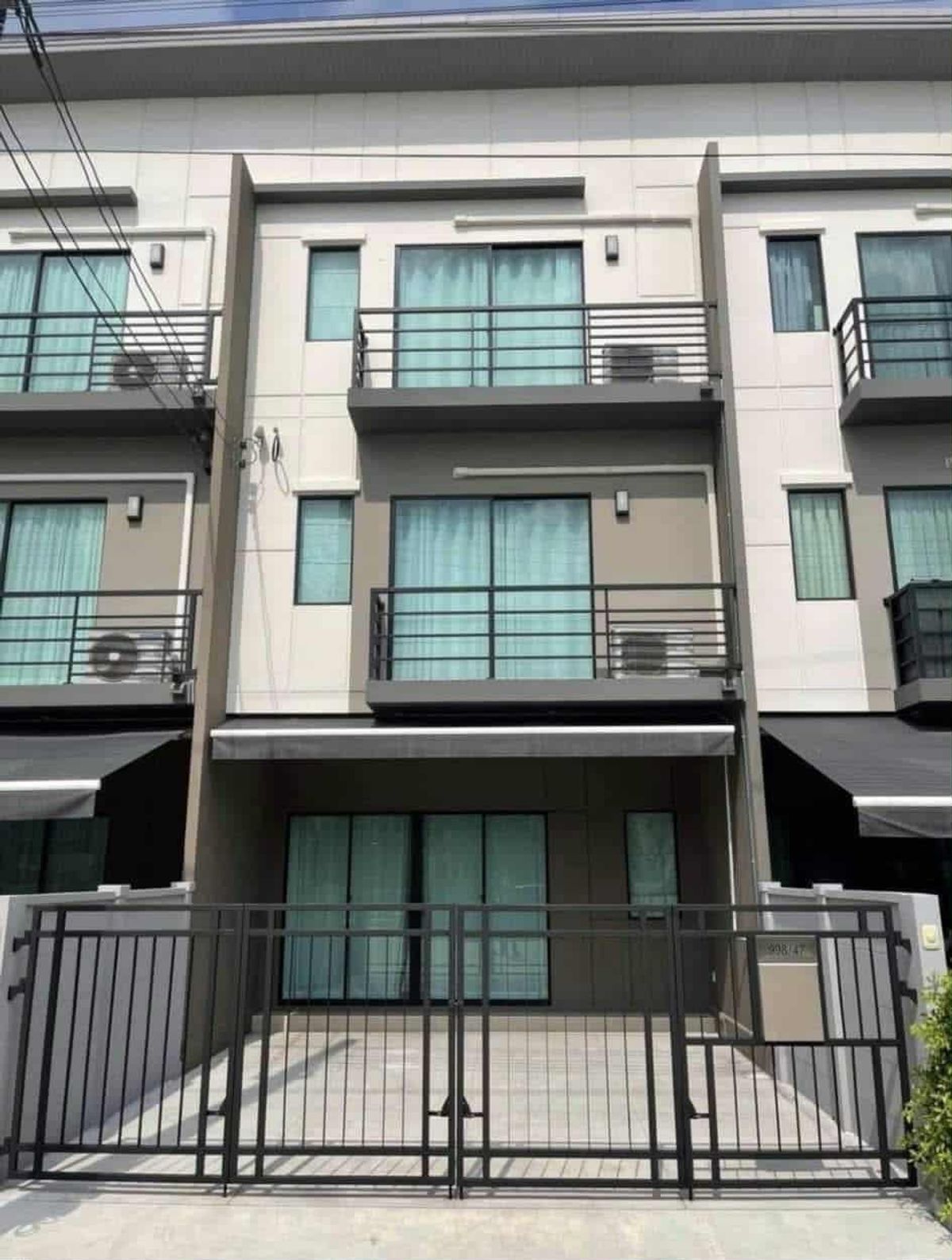 Townhome for sale, Ban Klang, Ratchapruek - Sathorn, area 17 sq.w., living area 165 sq.m., 3 bedrooms, 3 bathrooms, complete furniture ready Townhome for sale, Ban Klang, Ratchapruek - Sathorn, area 17 sq.w., living area 165 sq.m., 3 bedrooms, 3 bathrooms, complete furniture ready