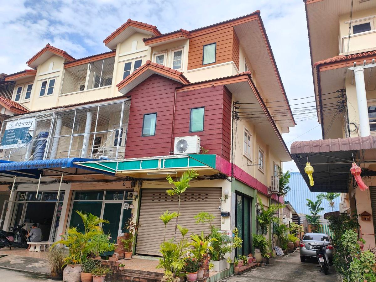 🏠ขายอาคารพาณิชย์ 3 ชั้น ซอยน้อมเกล้า 1 ถ.ทหารบก ต.พระปฐมเจดีย์ อ.เมือง จ.นครปฐม