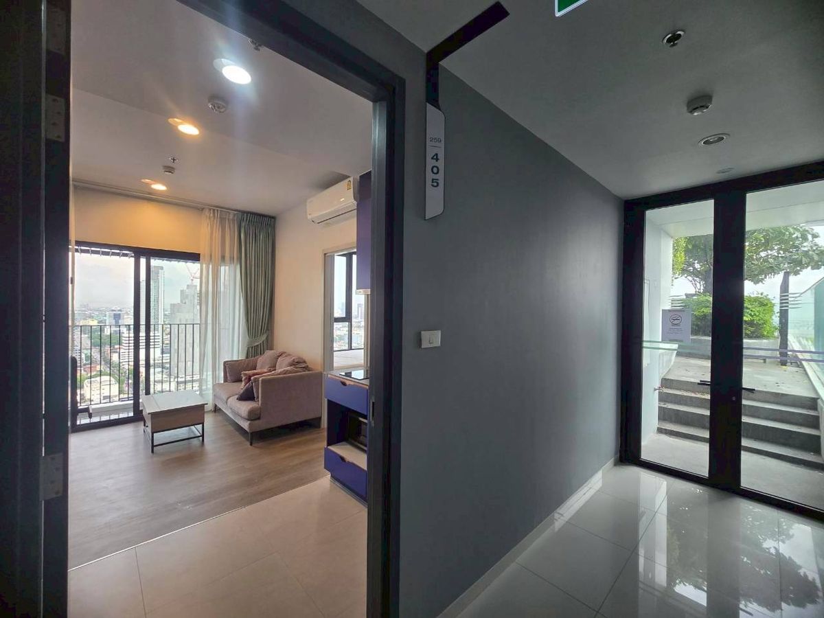 ให้เช่า : XT Ekkamai​  พร้อมเข้าอยู่ ชั้น: 25 (ห้องมุม - Corner Unit)  ไฮไลต์พิเศษ: อยู่ติดสวน Pocket Garden ของชั้น ได้ความร่มรื่นและเป็นส่วนตัวสูงมาก – รูปที่ 3
