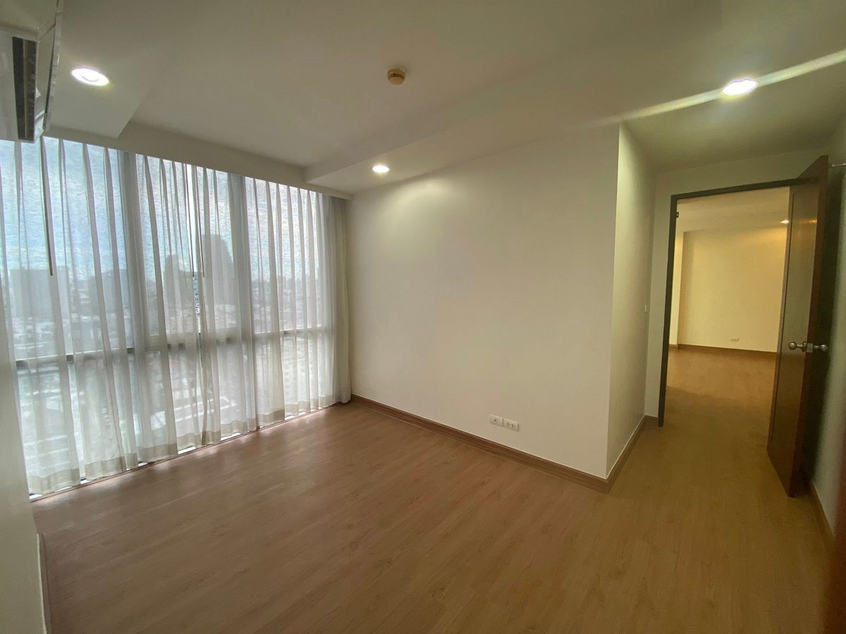 South, good wind, beautiful room, city price !!
