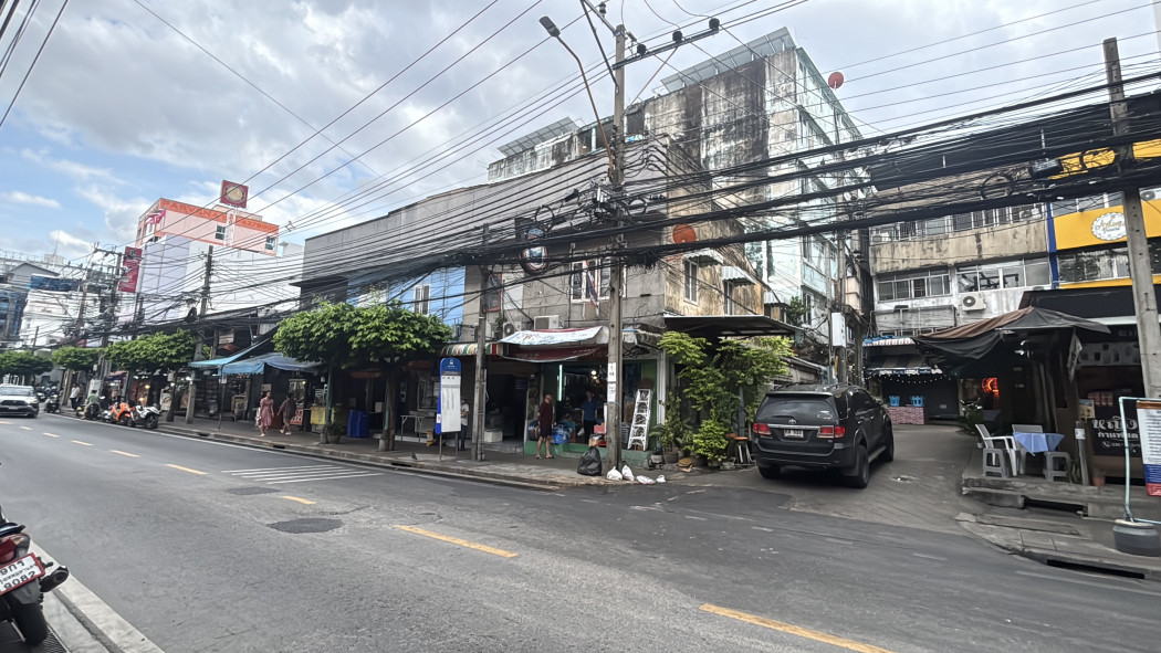 ขาย ที่ดิน สาทร 3 สวนพลู เนื้อที่ 1 ไร่ 2 งาน 55.5 ตรว ขาย ที่ดิน สาทร 3 สวนพลู เนื้อที่ 1 ไร่ 2 งาน 55.5 ตรว