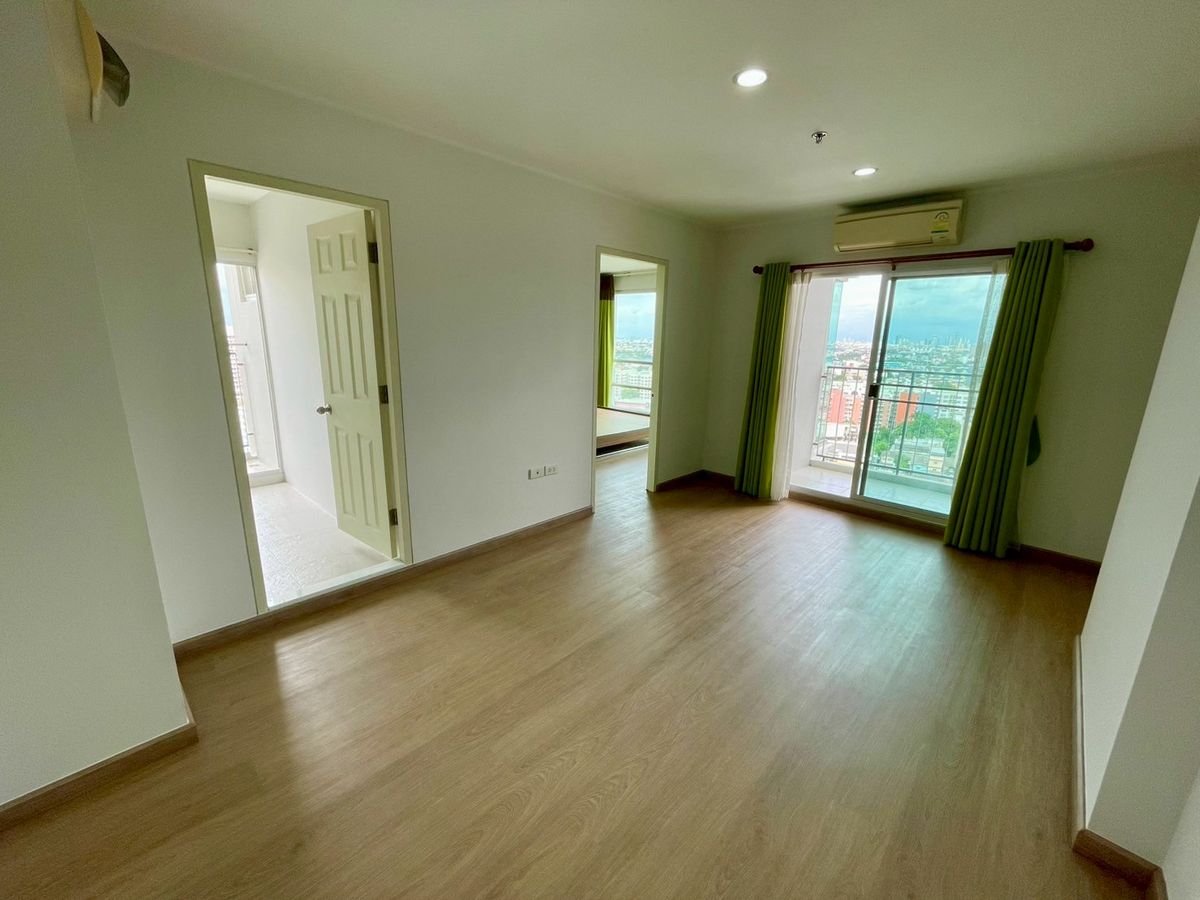Sell cheap condo, UDlight at Huai Khwang Station, near MRT Huai Khwang Sell cheap condo, UDlight at Huai Khwang Station, near MRT Huai Khwang