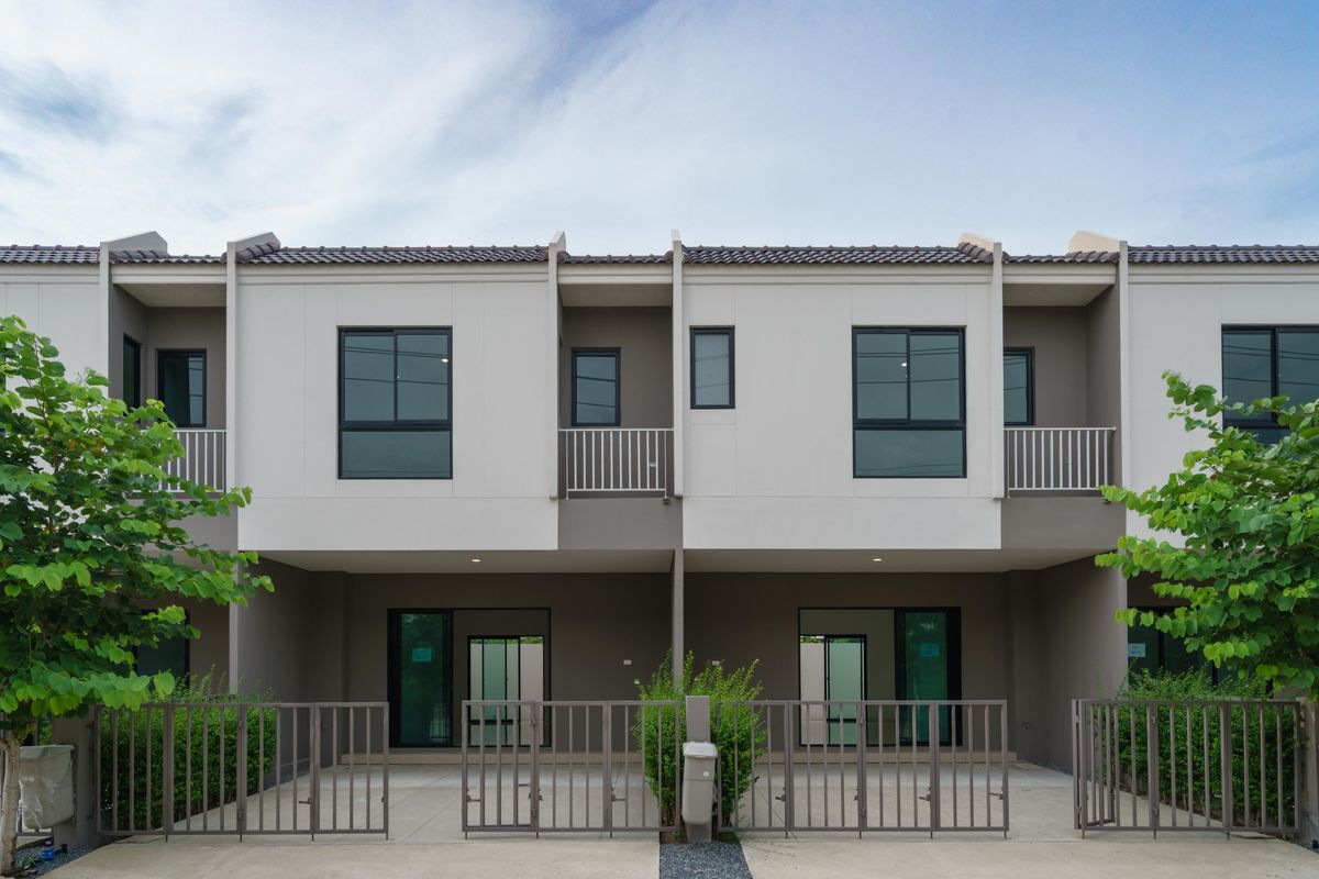 New townhome series Ready to enter Siamese Blossom Phahon - Vibhavadi