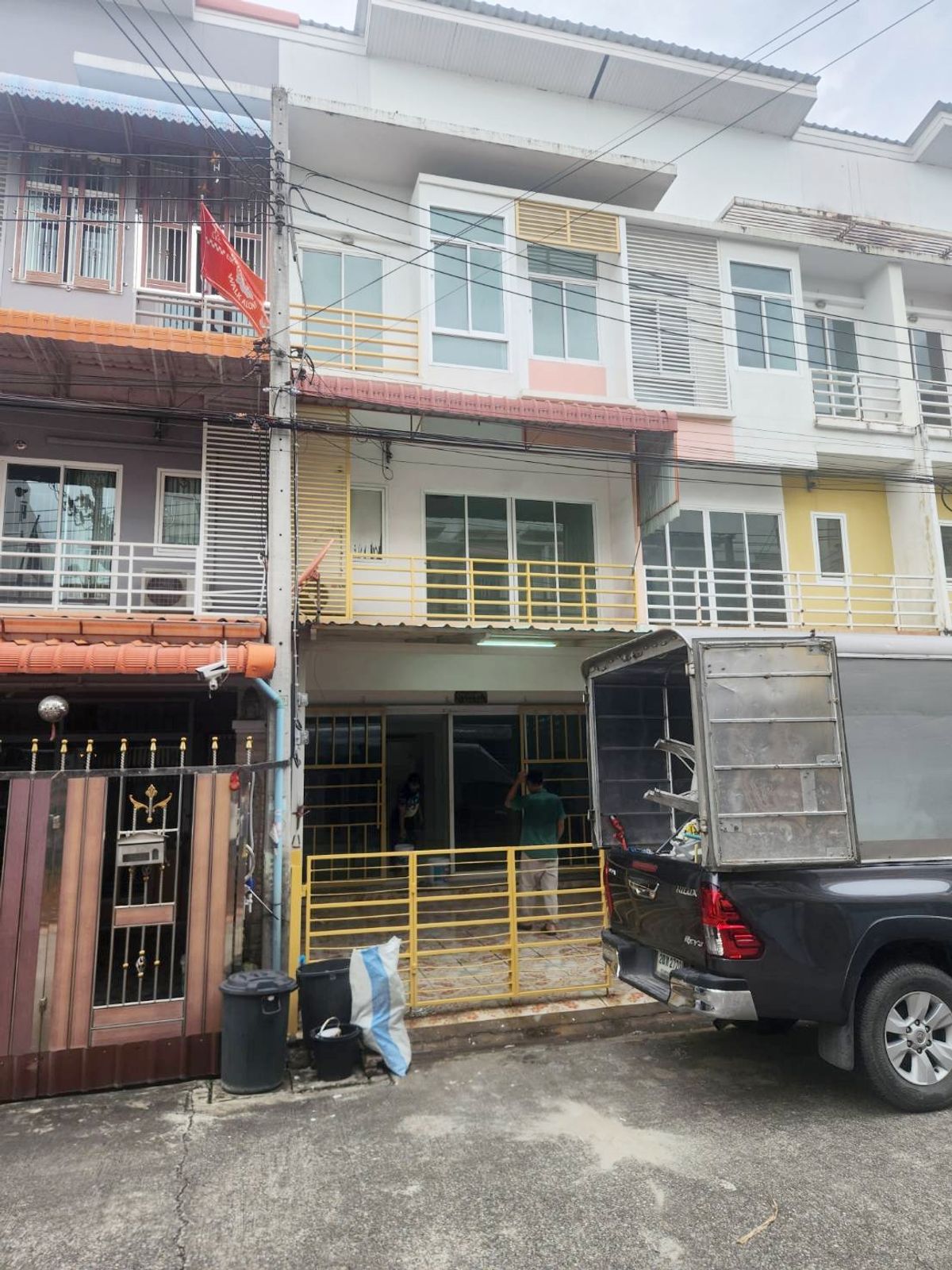 ขายทาวน์เฮ้าท์ 3 ชั้น หมู่บ้านบุษรา เพชรเกษม 81