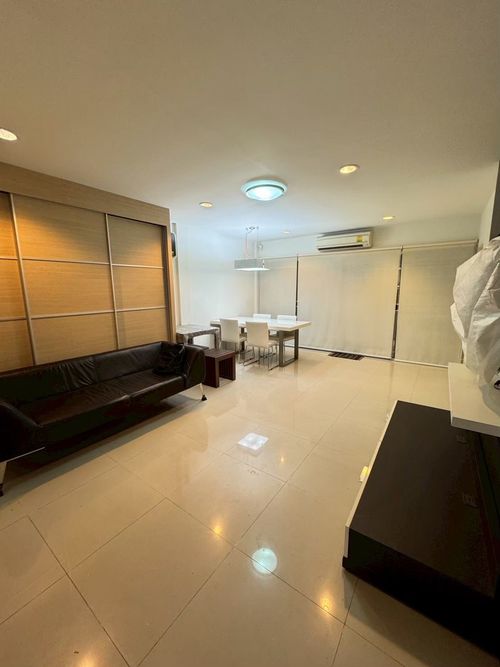K-6558  ให้เช่าด่วน ! ทาวน์โฮม noble cube พัฒนาการ พร้อมอยู่  ใกล้คลับเฮ้าส์