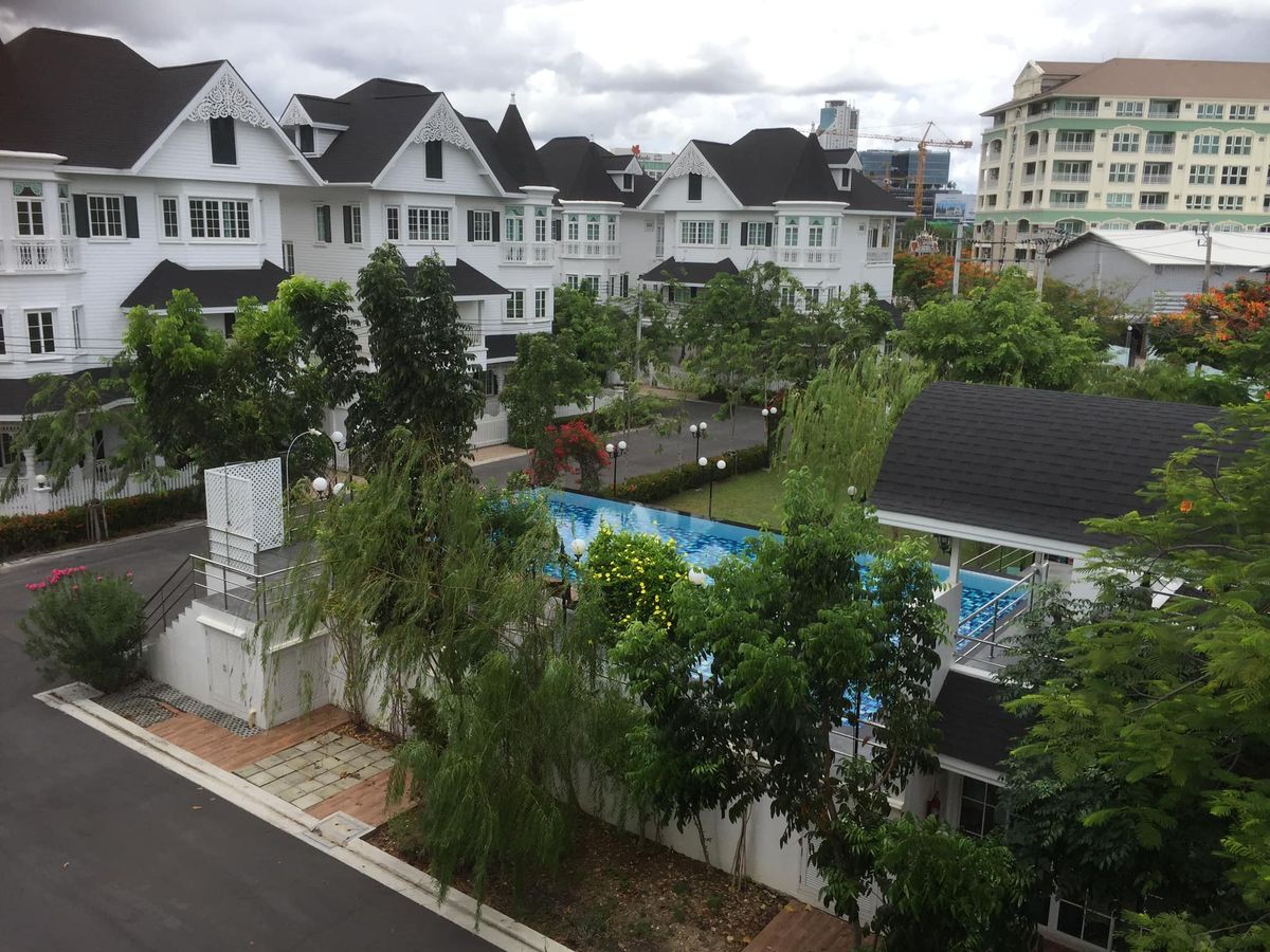 ♦ European-style ♦ บ้านเดี่ยว 3 ชั้น | ขนาดที่ดิน 60.00 ตร.ว. พื้นที่ใช้สอย 350.00 ตร.ม. | 4 ห้องนอน 4 ห้องน้ำ 3 ที่จอดรถ | ใกล้ สถานีศรีเอี่ยม เพียง 500 ม. – รูปที่ 3
