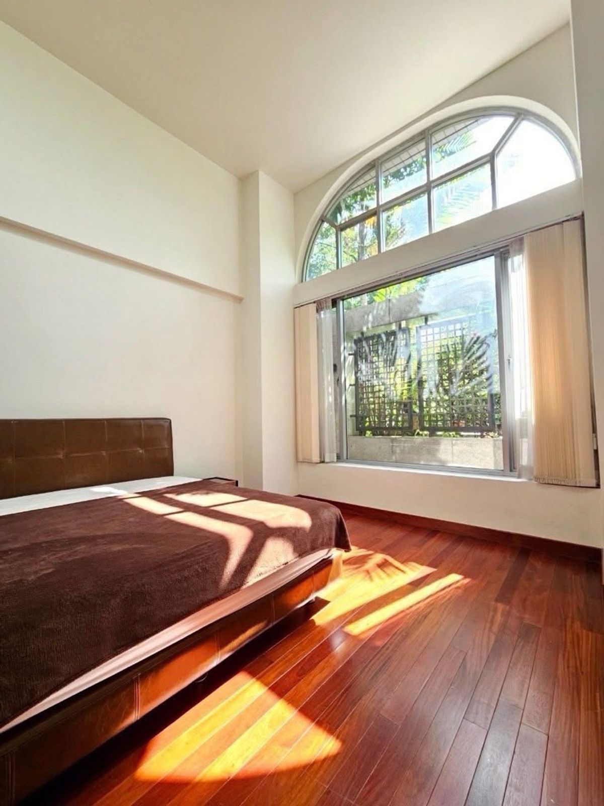 Sale Condo All Seasons Mansion at Wittaya (Wireless) Road near More Embassy and Ultra Luxury Residences the Most Vibrant of Bangkok Sale Condo All Seasons Mansion at Wittaya (Wireless) Road near More Embassy and Ultra Luxury Residences the Most Vibrant of Bangkok