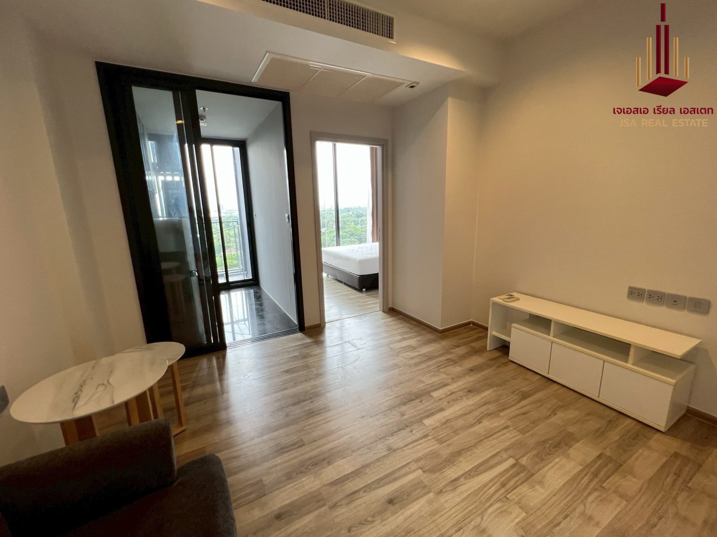✨ For Rent: The Line Jatujak - Mochit Condo ✨💰 Only 18,000 THB/month