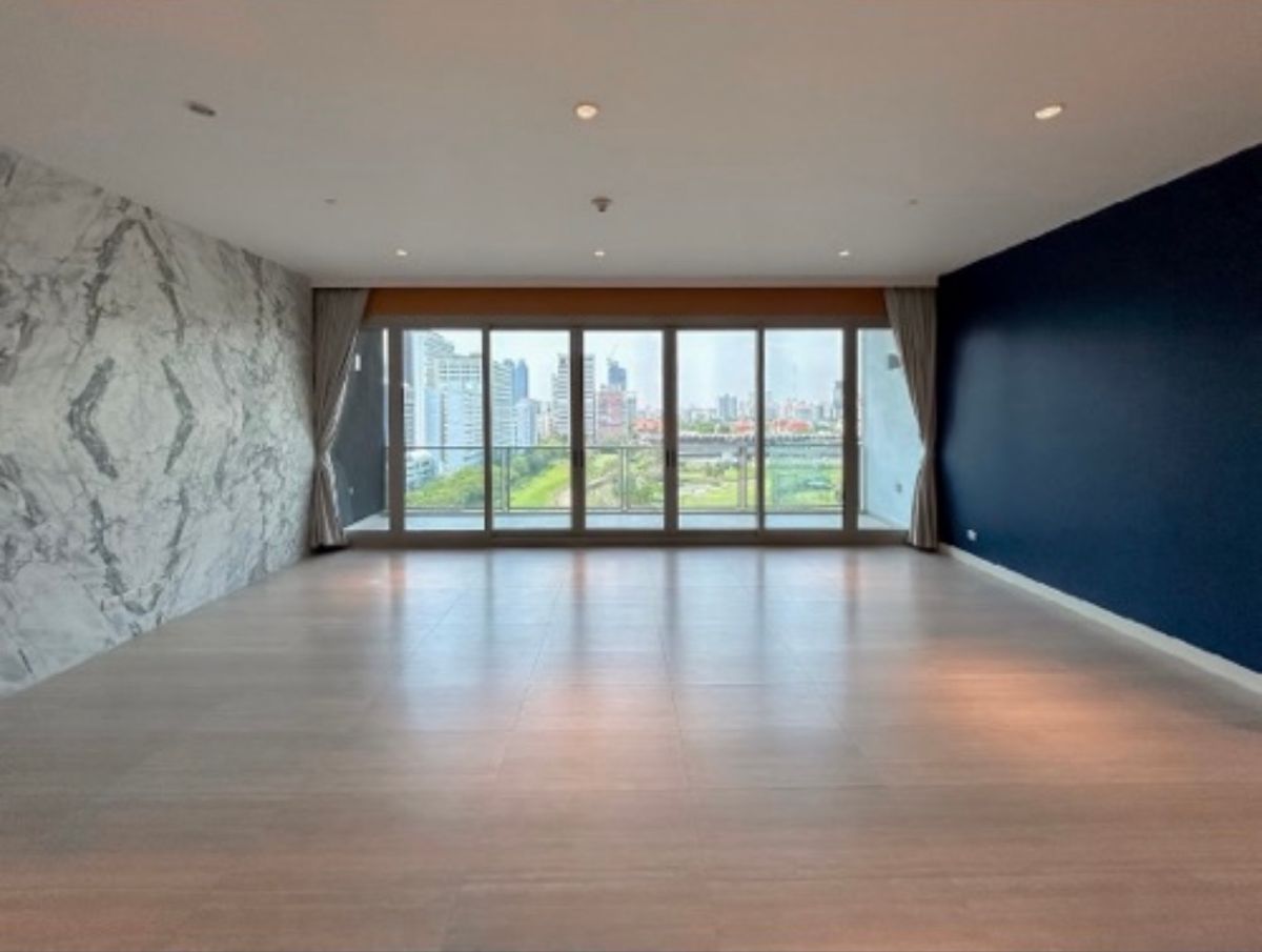 185 Rajadamri: 3bed 4bath with maid 224sqm 87,000,000 Sportclub view Am: 0656199198 185 Rajadamri: 3bed 4bath with maid 224sqm 87,000,000 Sportclub view Am: 0656199198