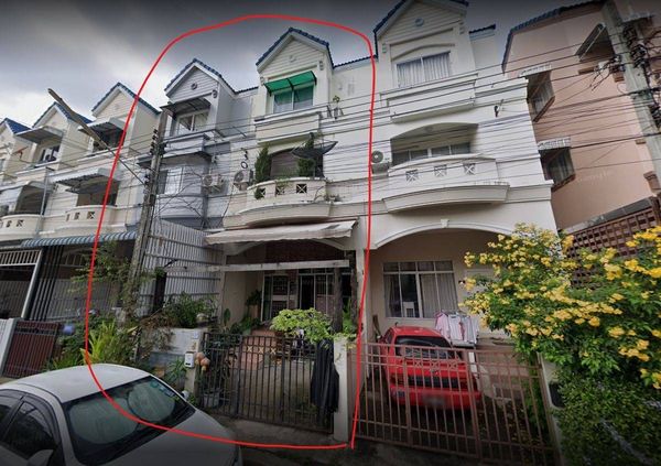 Rent a townhome, Ram Inthra Zone Soi 8, near BTS Ram Inthra Km. 4, only 5 minutes.