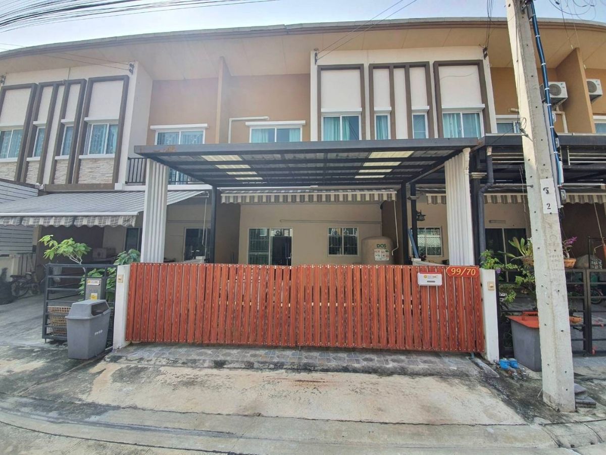 Selling a Townhome Pleano Suksawat - Rama 3