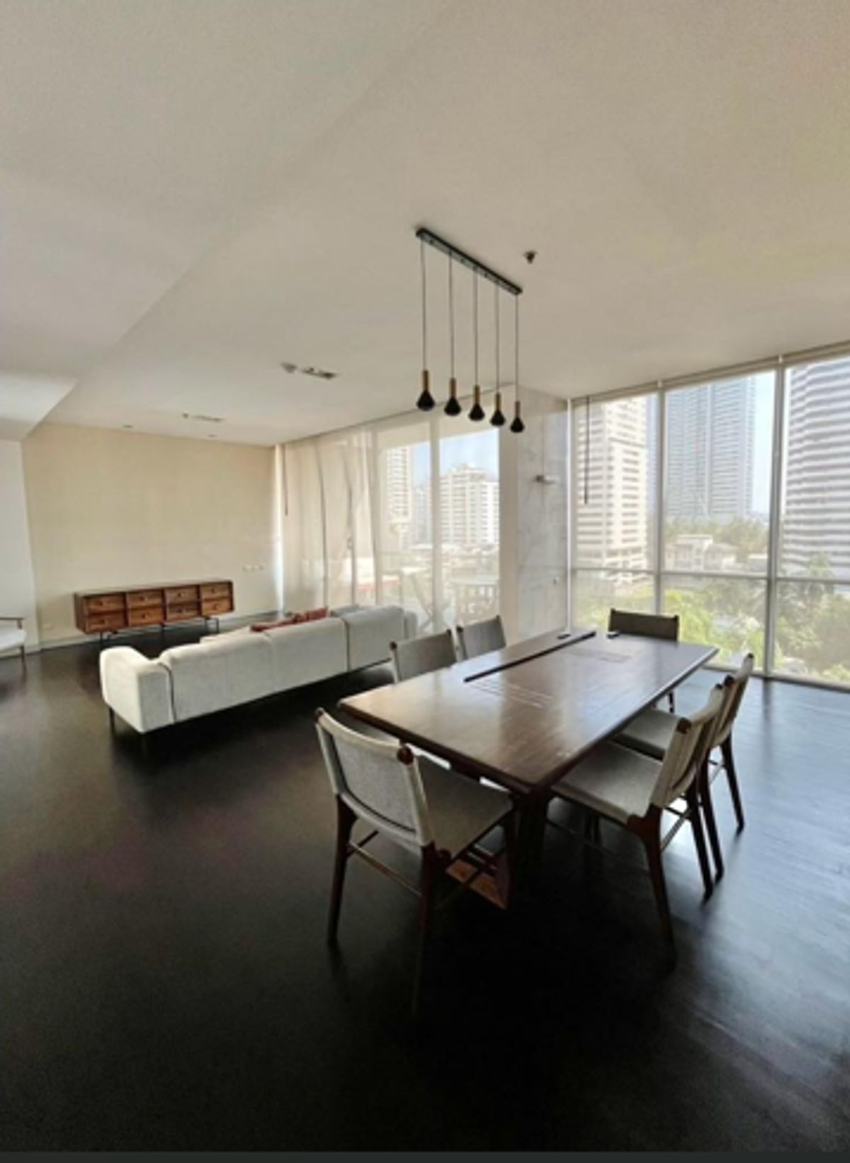 FQ ขายคอนโด Domus 16 ราคา 41,000,000 บาท [MKs250978]