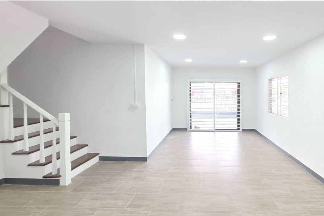 ขาย ทาวน์โฮม บ้านพฤกษา 39 140 ตรม 35 ตรว 4 นอน 2 น้ำ เพิ่งรีโนเวทใหม่ทั้งหลัง CC – รูปที่ 3
