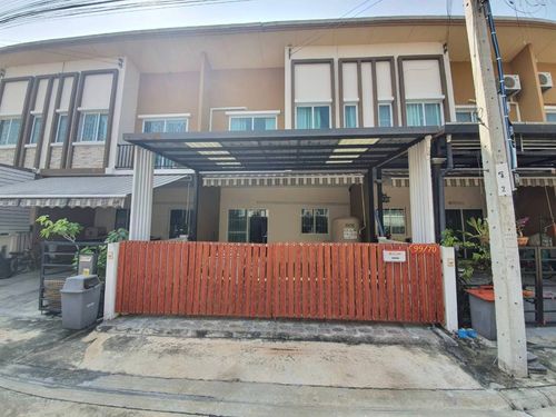 Selling a Townhome Pleano Suksawat - Rama 3