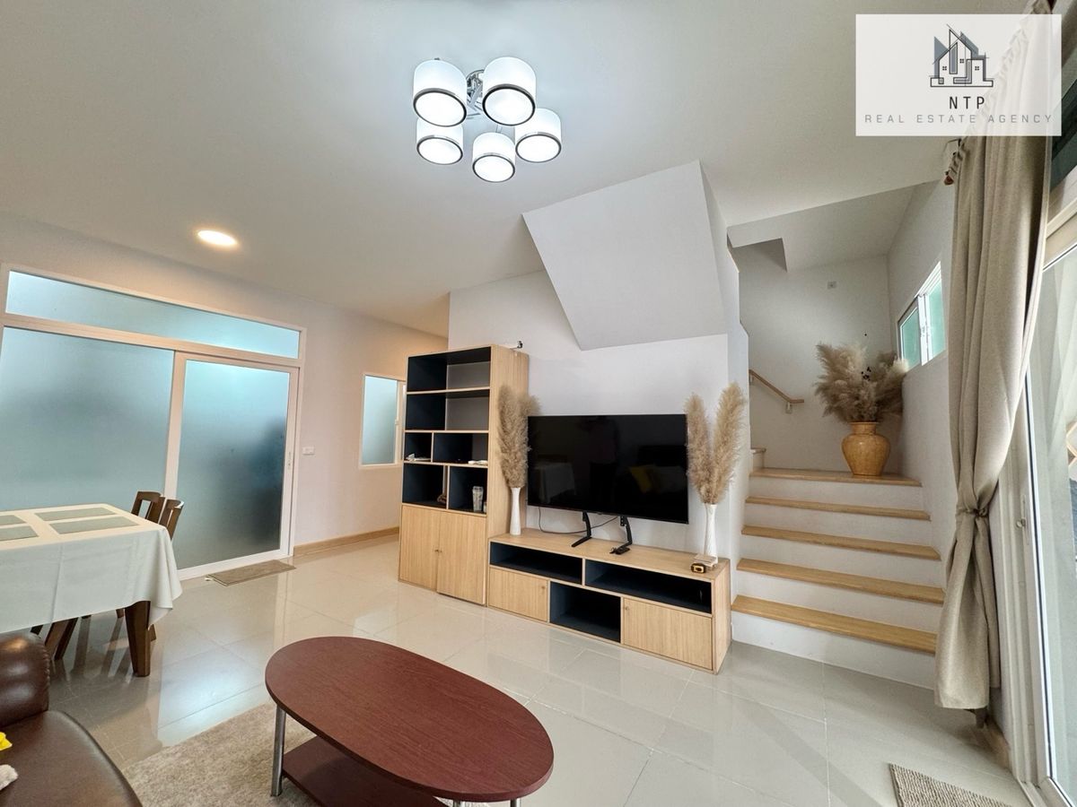 For rent | For rent, 2-story townhome (corner house), very beautifully decorated house. The house has never been rented out.  Near Suvarnabhumi Airport, only 5-6 minutes ✈️ | Near Robinson Lifestyle Latkrabang | Near Airport link Latkrabang🚟 📍Q District