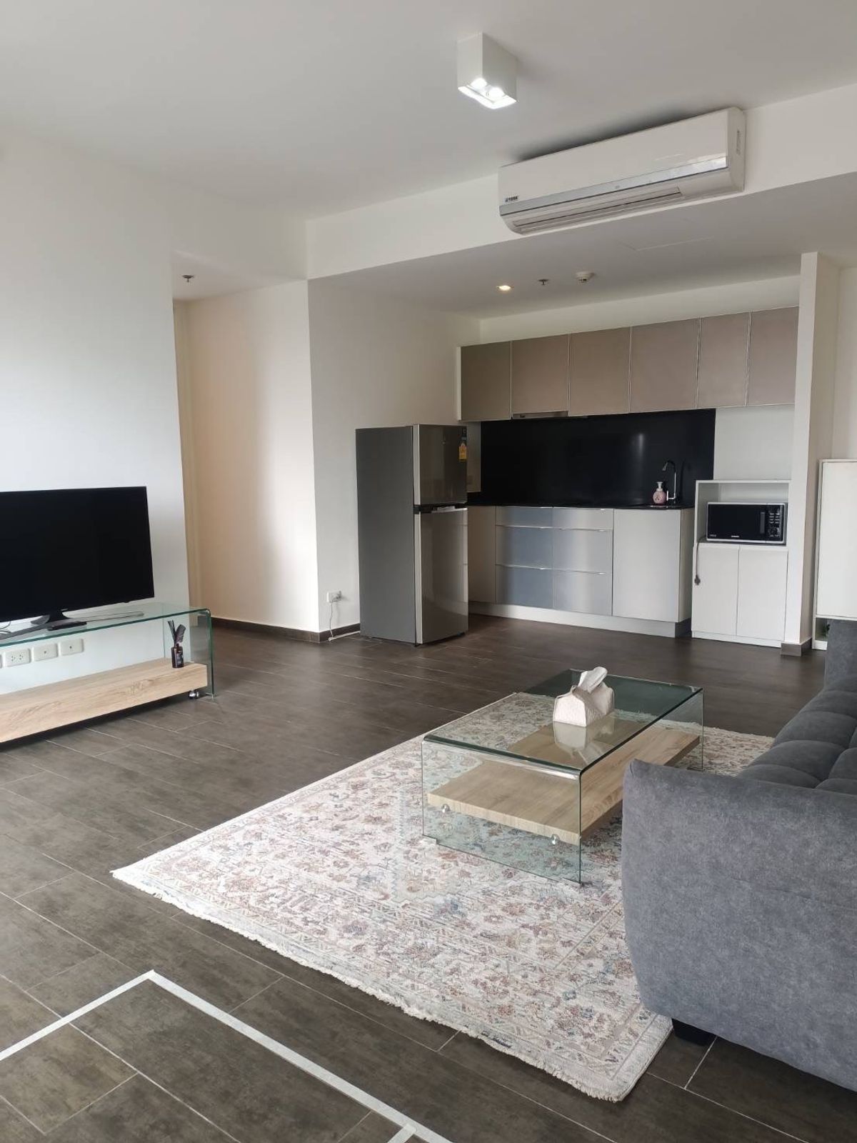 🏢 📌คอนโดหรู 2 ห้องนอน 2ห้องน้ำThe Lofts Ekkamai – พร้อมเข้าอยู่ทันที! 🏢