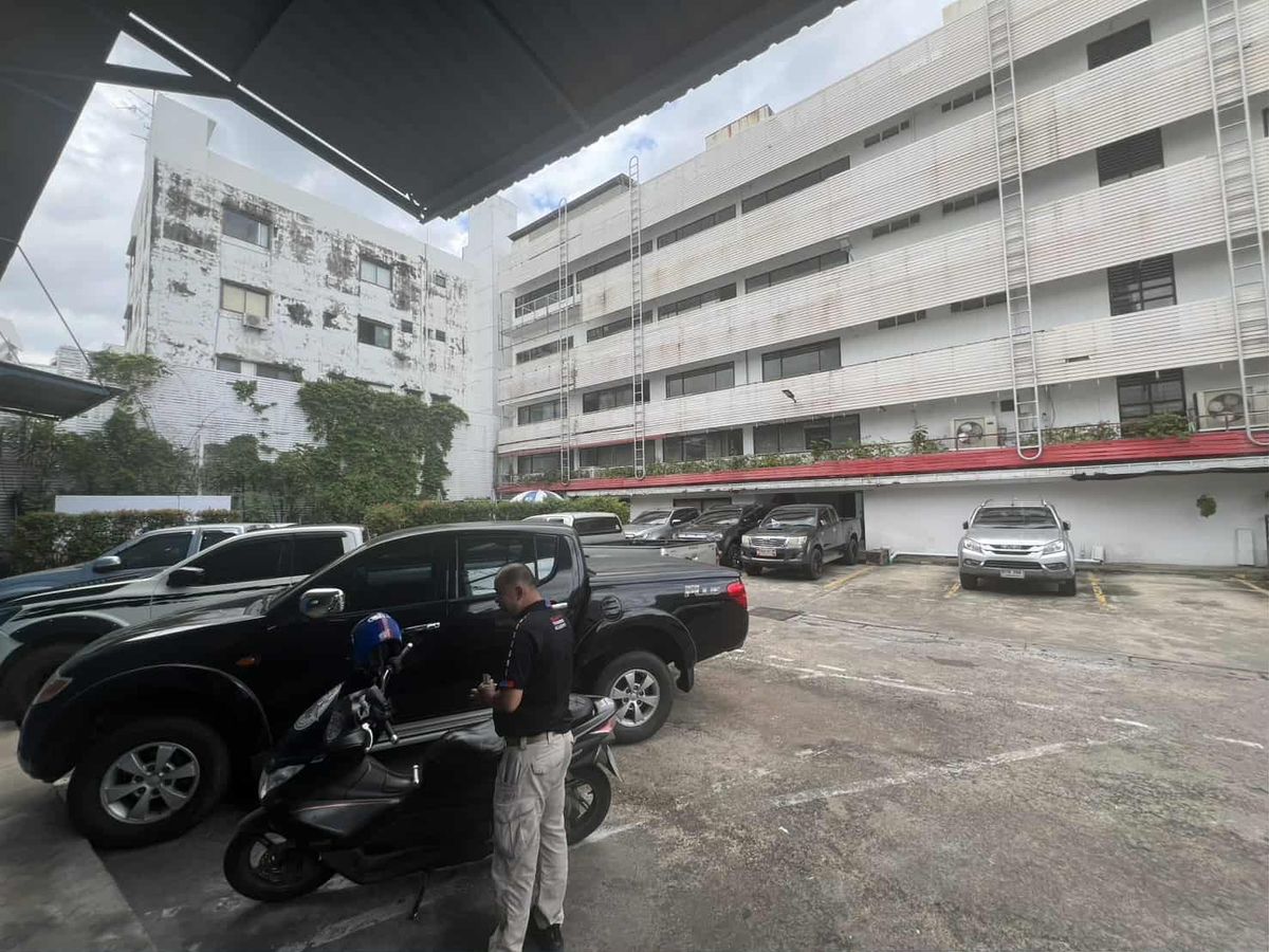 Rental of Sukhumvit 71, 5 layers + roof, living area, total building 2800 sq.m., parking 29 cars – รูปที่ 2